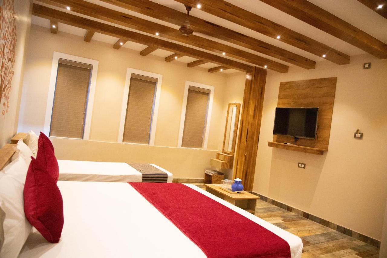 Hotel Ganesh Palace Rāmeswaram Екстериор снимка